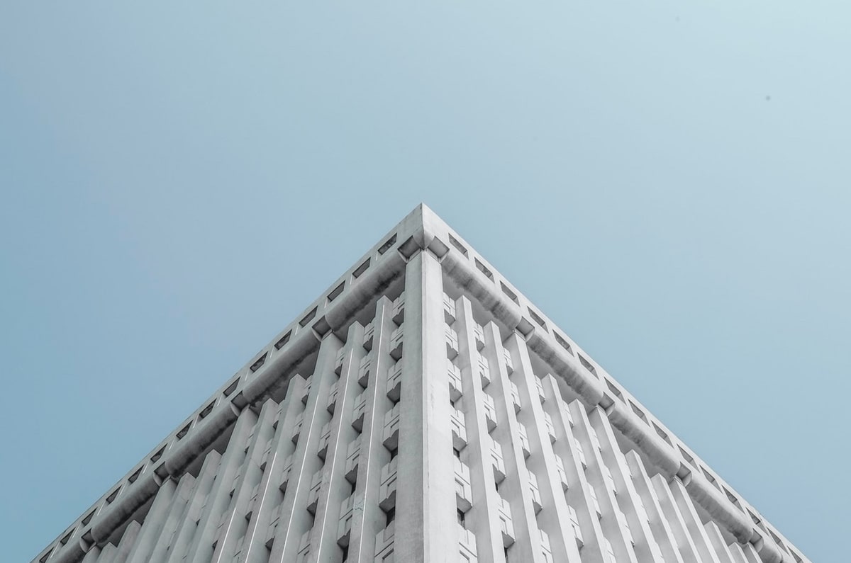 收获红土赛季首胜 郑钦文发文:一步一个脚印,下一轮见