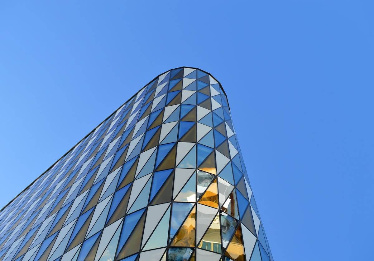 收获红土赛季首胜 郑钦文发文:一步一个脚印,下一轮见